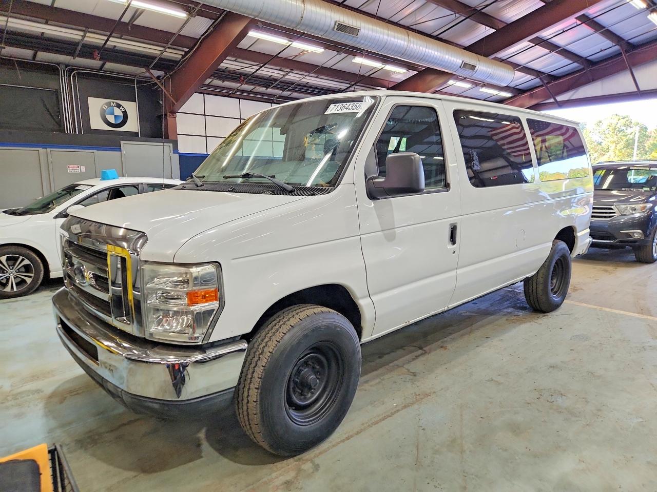 2011 FORD ECONOLINE E350 SUPER DUTY WAGON photo 1
